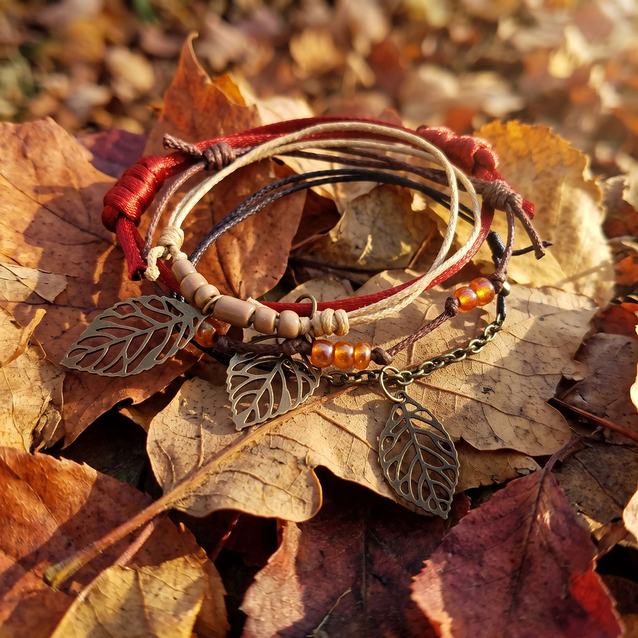 Falling Leaves Bracelet Style Pack, marketing photo 5