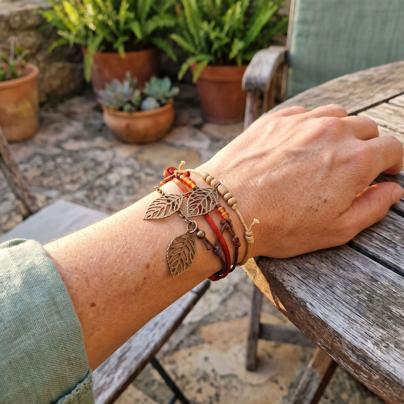 Falling Leaves Bracelet Style Pack, marketing photo 6